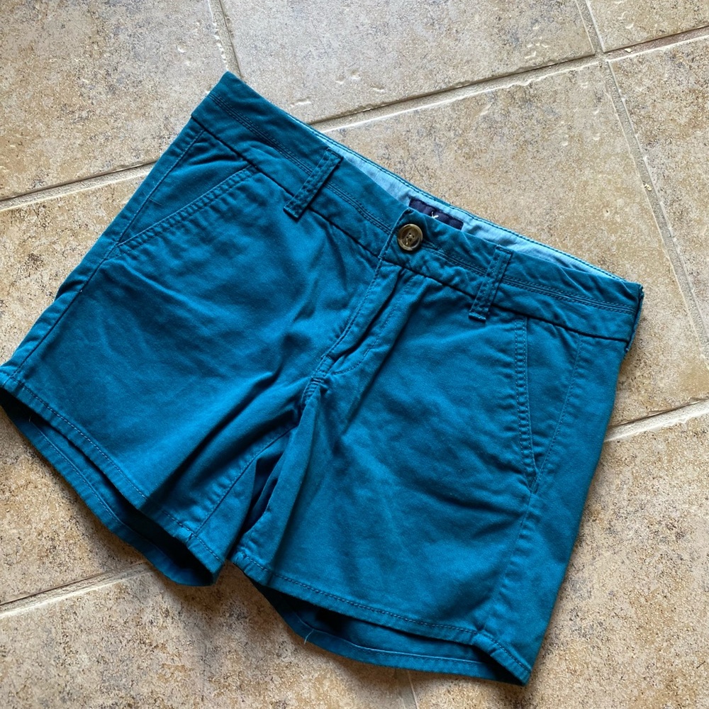 American Eagle - Lady blue stretch midi shorts, Size: 4
